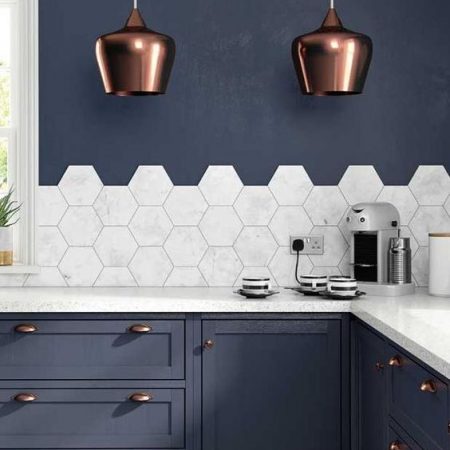 Heksagoon köögi plaadid