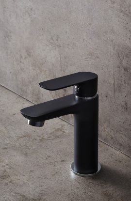 Vannitoa segisti Go musta värvi